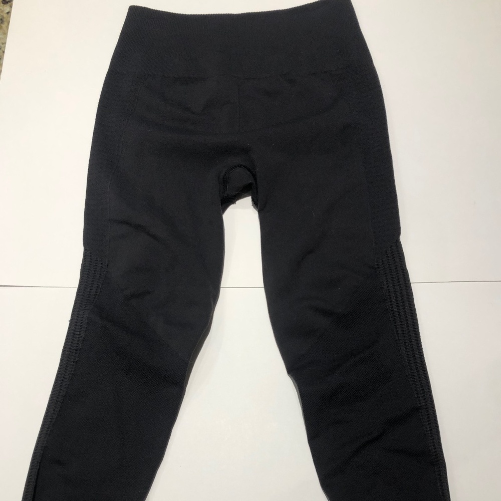 Lulu lemon leggings cropped black